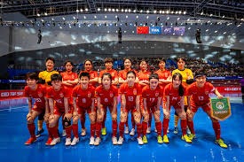 你认为杨瀚森下半场还有出场机会吗&应先从哪方面做出调整？