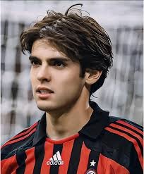 大谷翔平在 2024 年达成单季 400 垒打数，成为 21 世纪以来首位达标的球员